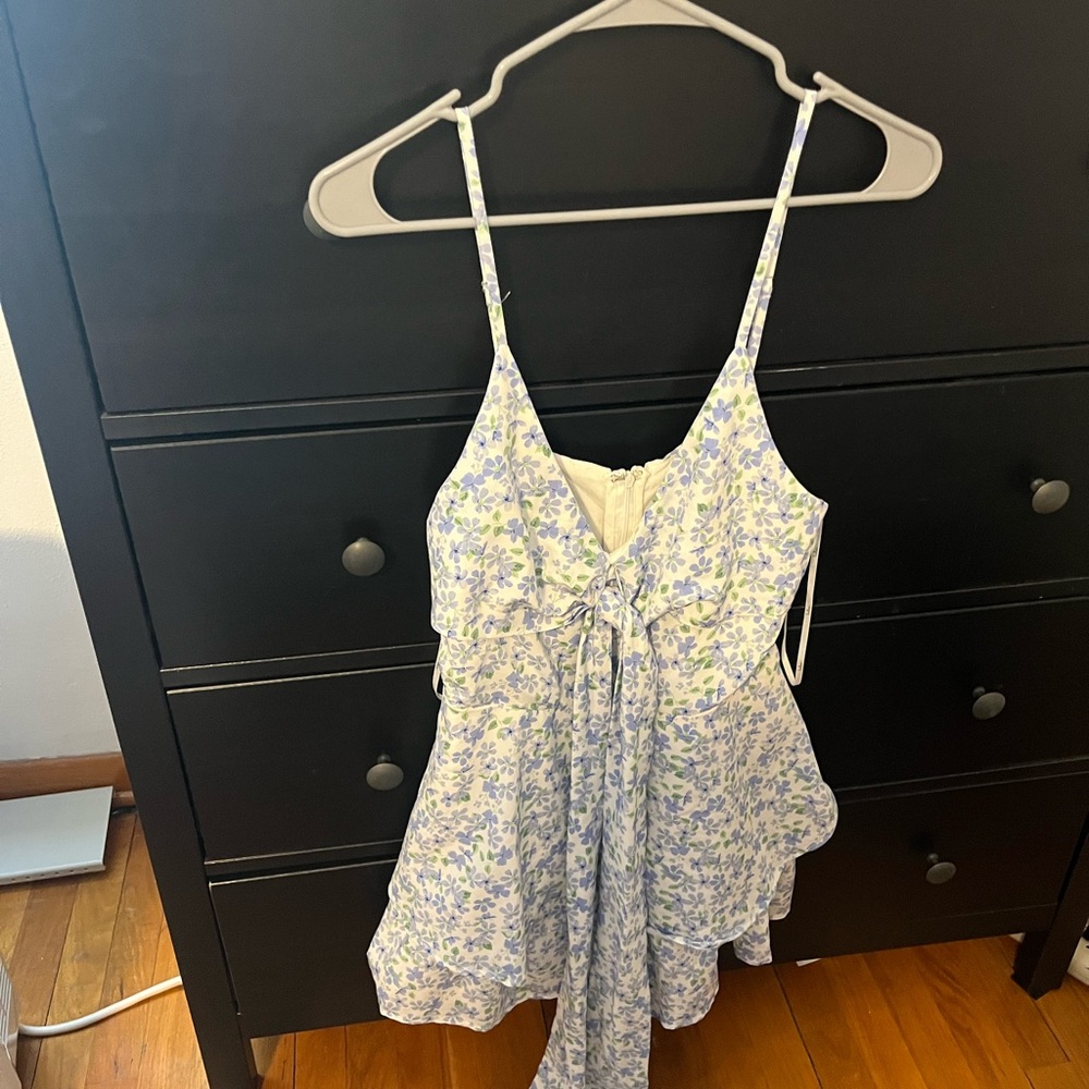 Floral Spaghetti Strap romper! Never worn